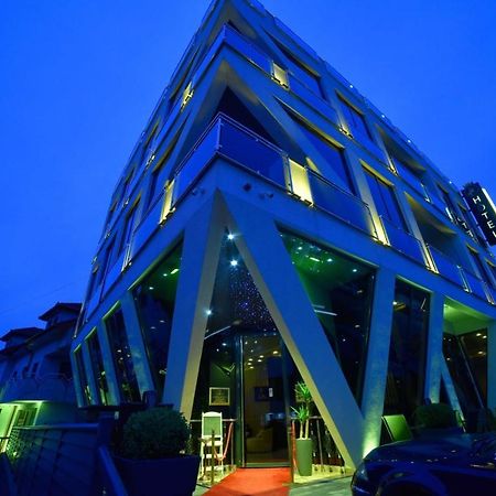 Hotel Palace Velika Kladusa Exterior photo